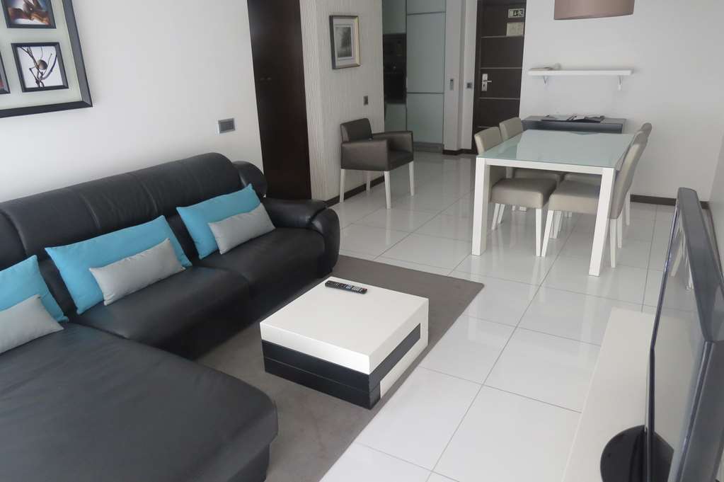 Rk Suite Hotel 罗安达 客房 照片